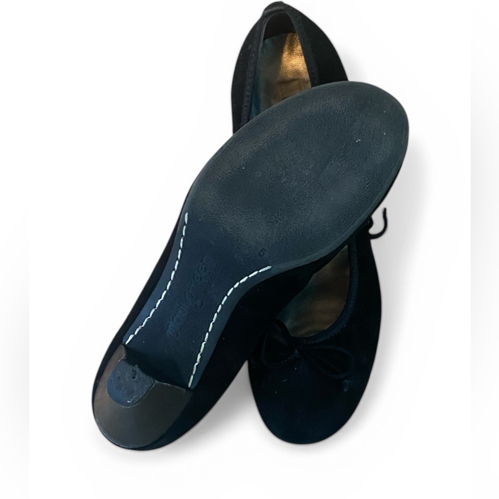 Paul Green Black Suede Round-Toe Bow Heel Pumps - Picture 5 of 5